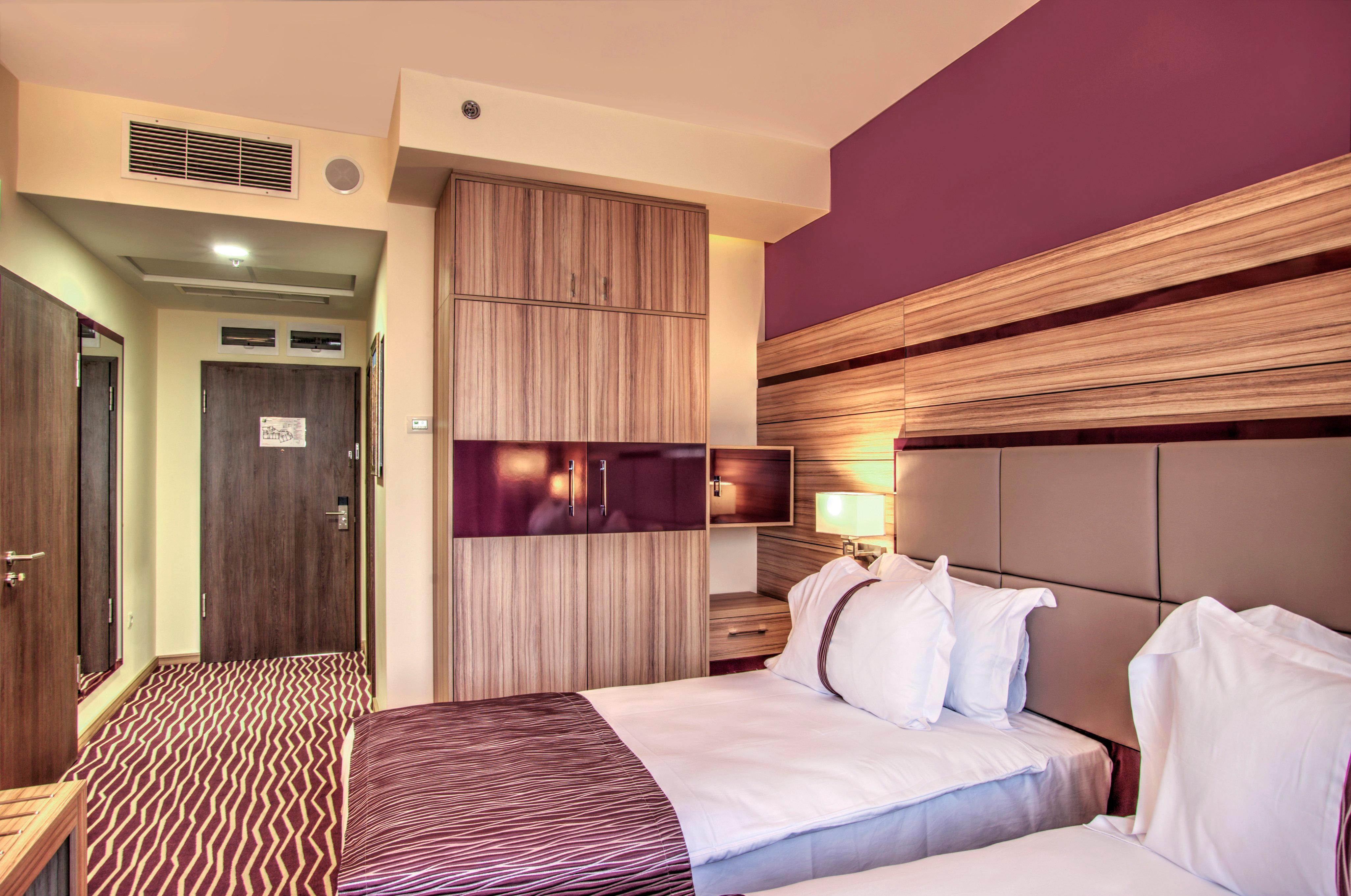Holiday Inn Plovdiv By Ihg Exterior photo