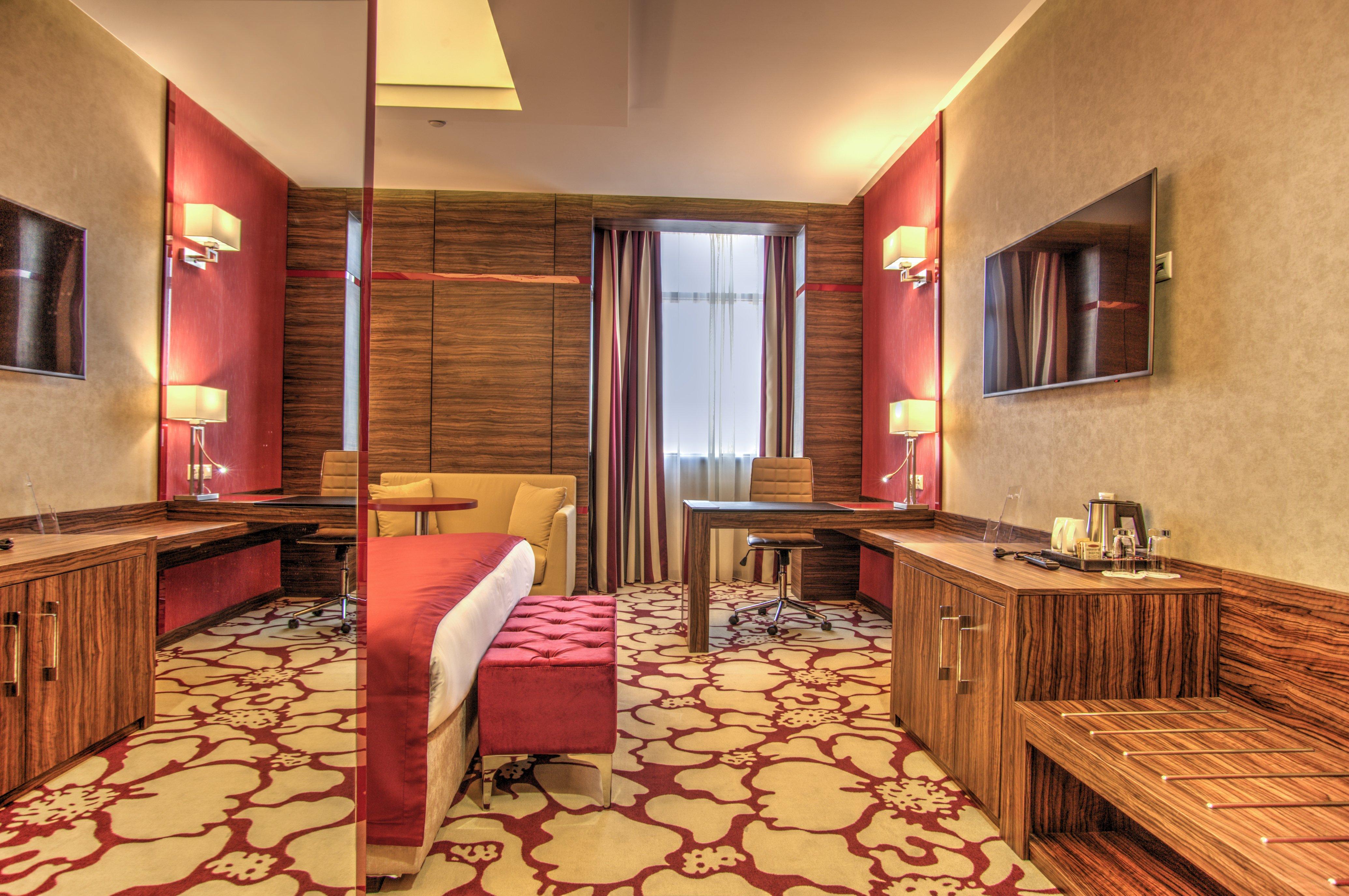 Holiday Inn Plovdiv By Ihg Exterior photo