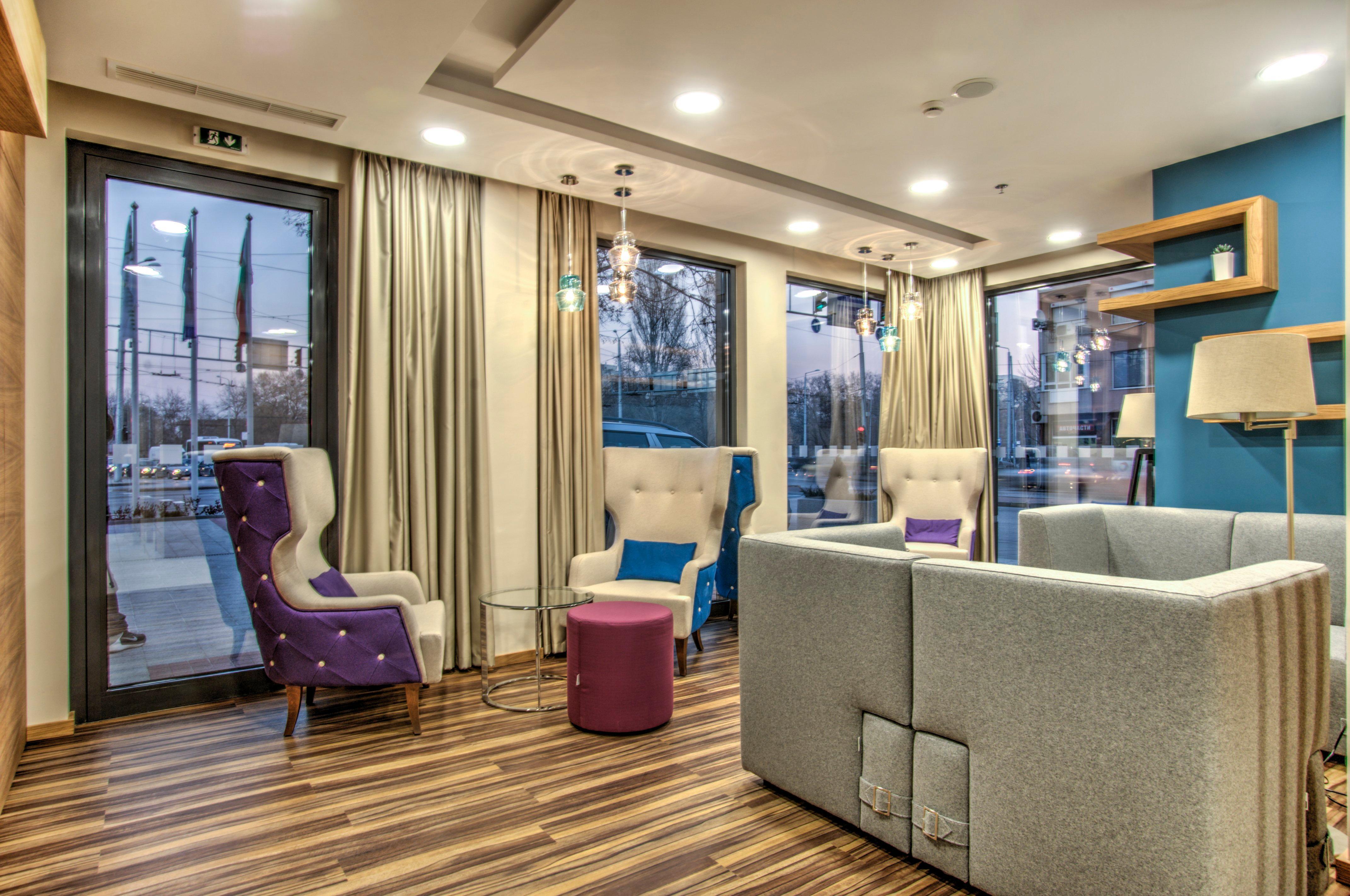 Holiday Inn Plovdiv By Ihg Exterior photo