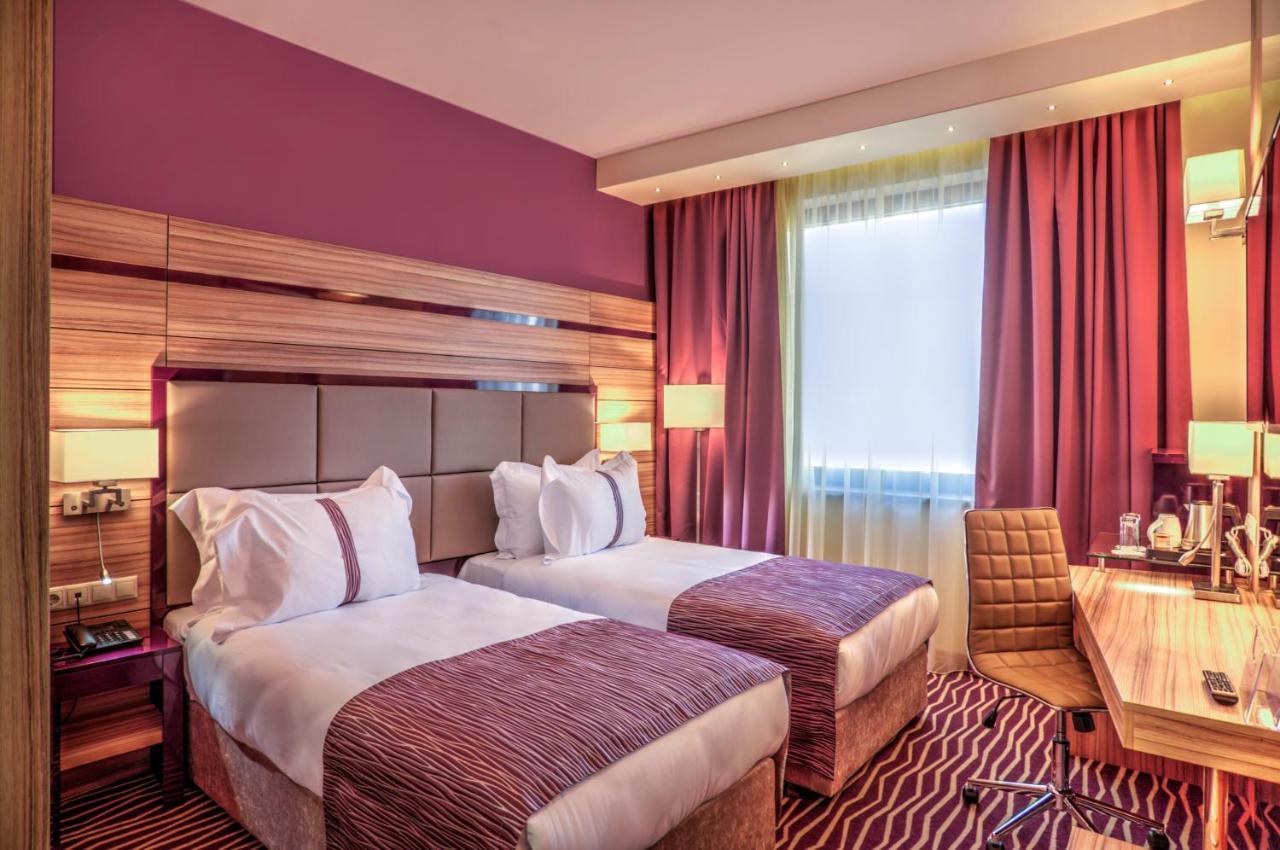 Holiday Inn Plovdiv By Ihg Exterior photo