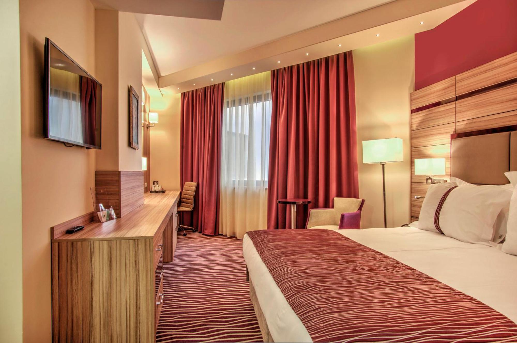 Holiday Inn Plovdiv By Ihg Exterior photo