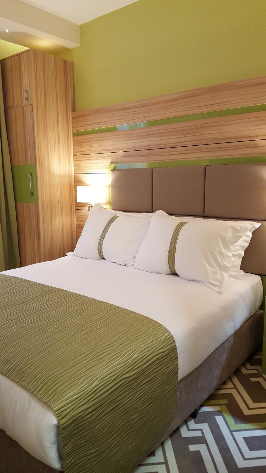 Holiday Inn Plovdiv By Ihg Exterior photo