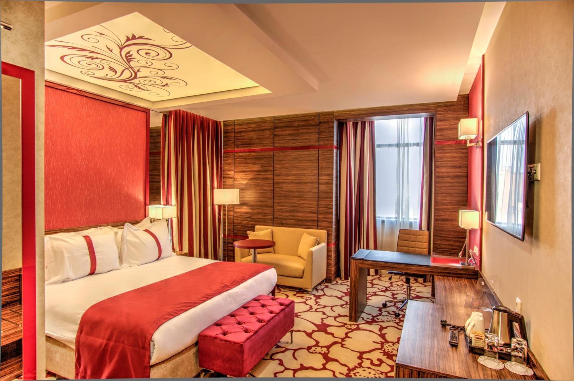 Holiday Inn Plovdiv By Ihg Exterior photo